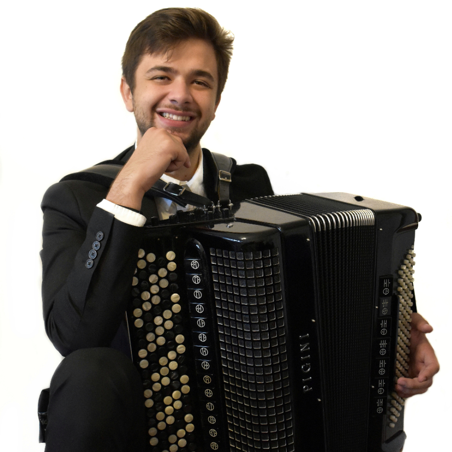 DOMEN ZADRAVEC, učitelj harmonike in diatonične harmonike